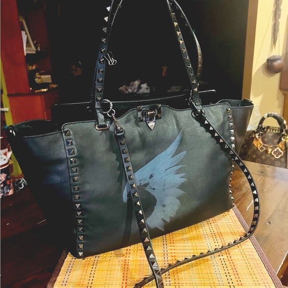 Valentino ROCKSTUD 3 /Way💥SUPER GORG BOLD SEXY ELEGANT💥Large 13” - Picture 4 of 16